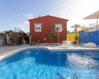 Resale - Villa - Punta Prima