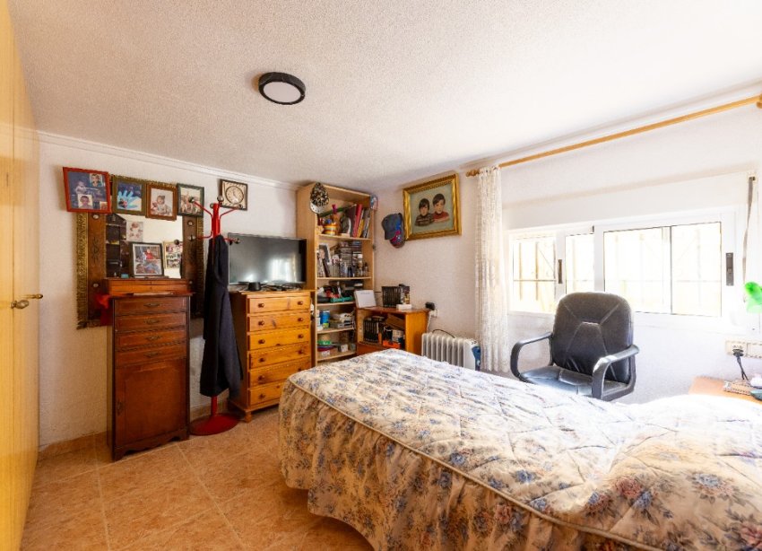 Resale - Villa - Punta Prima