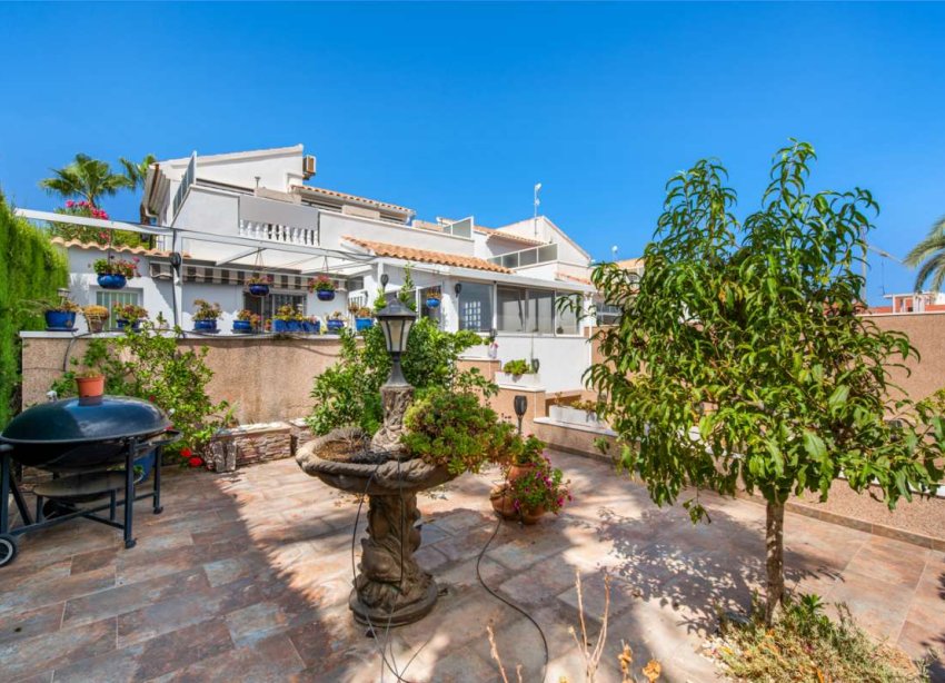 Resale - Villa - Punta Prima