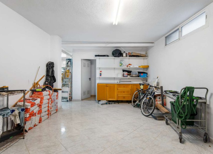 Resale - Villa - Punta Prima