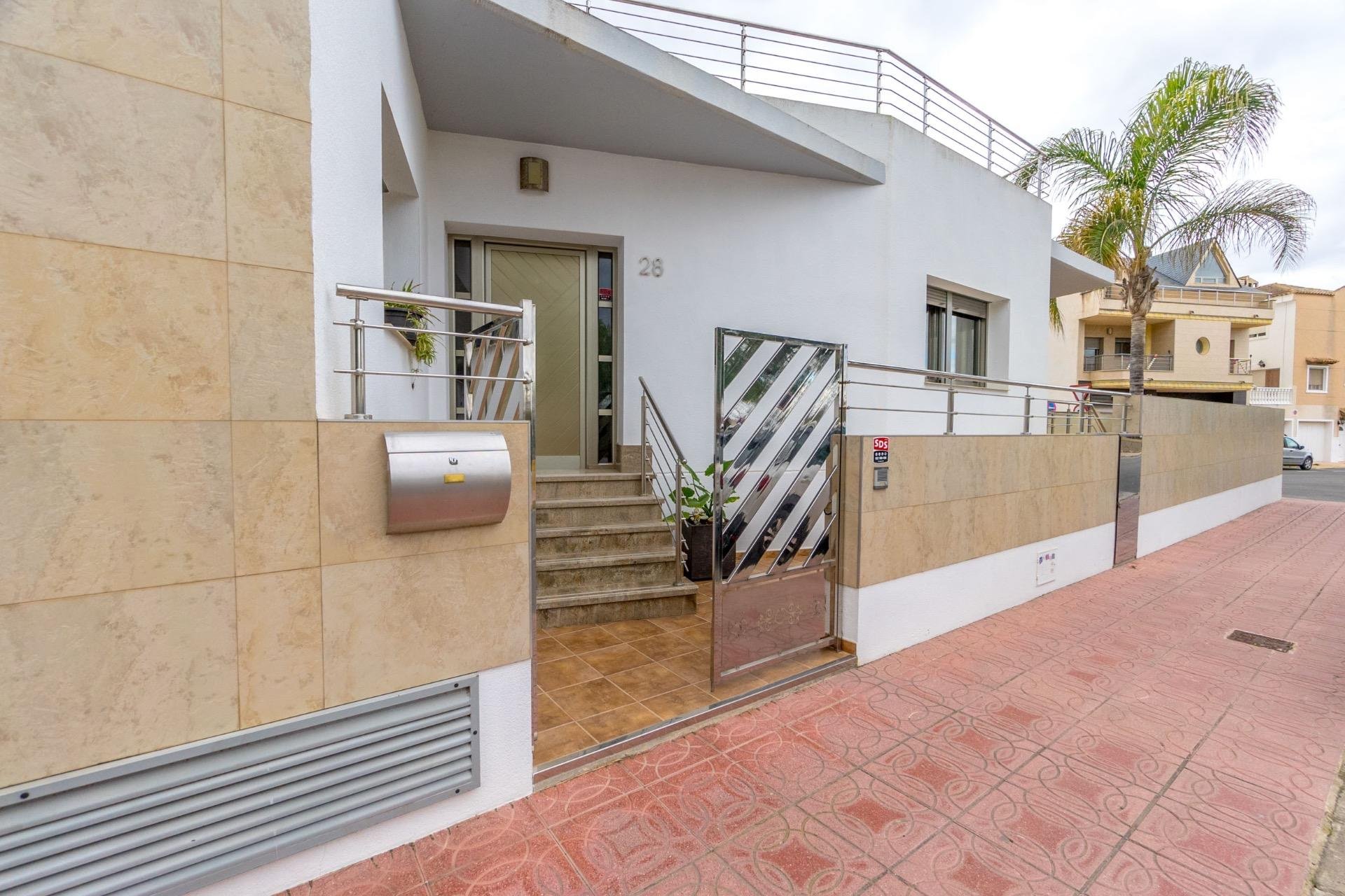 Resale - Villa - Rojales