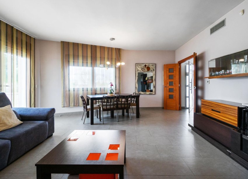 Resale - Villa - Rojales