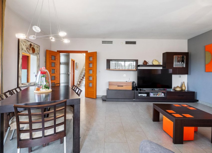 Resale - Villa - Rojales