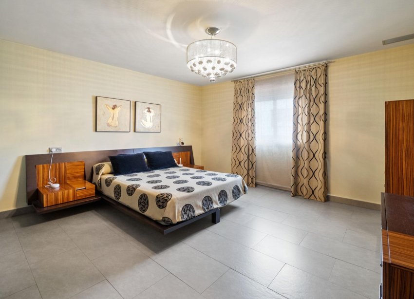 Resale - Villa - Rojales