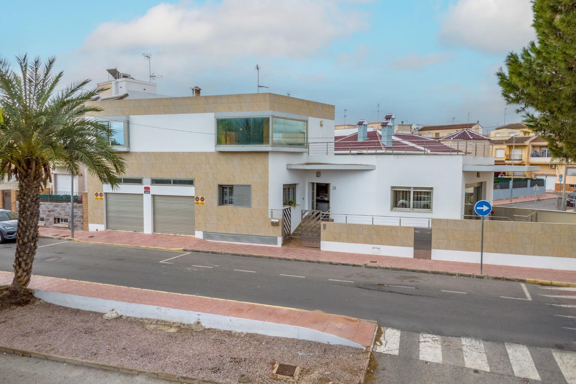 Resale - Villa - Rojales