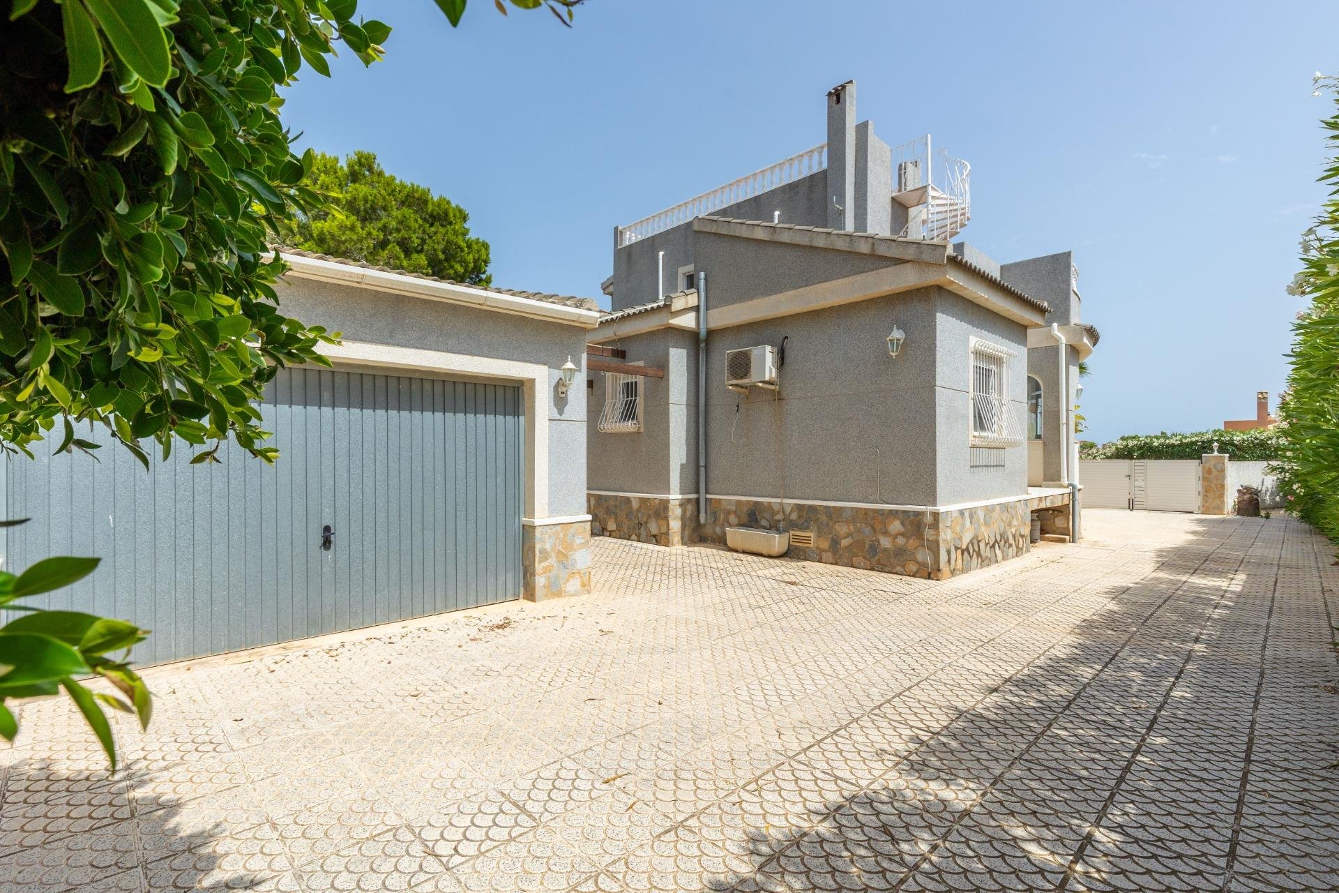 Resale - Villa - San Fulgencio - URB. LA MARINA