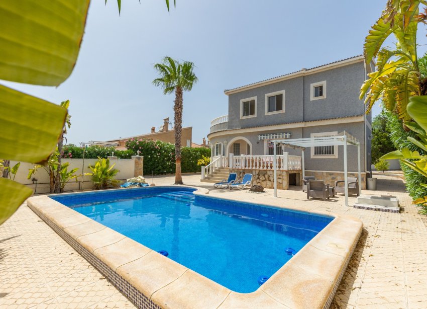 Resale - Villa - San Fulgencio