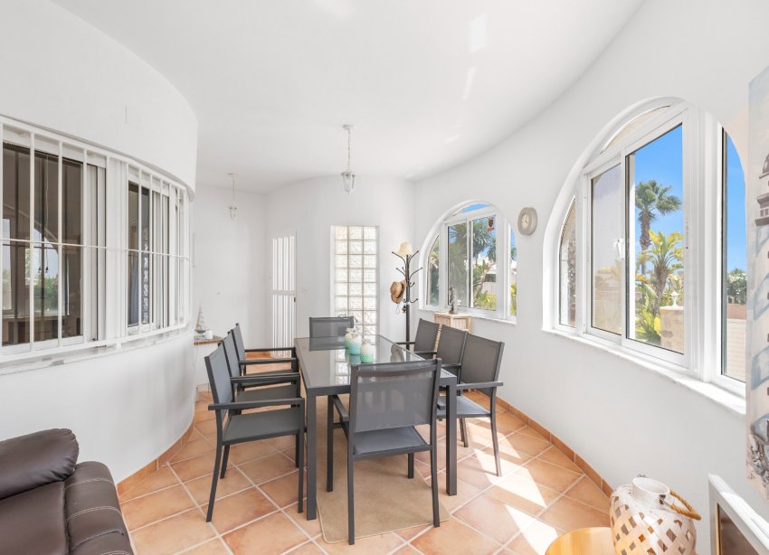 Resale - Villa - San Fulgencio