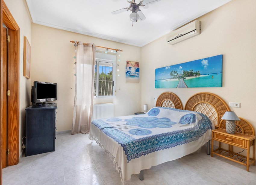 Resale - Villa - San Fulgencio