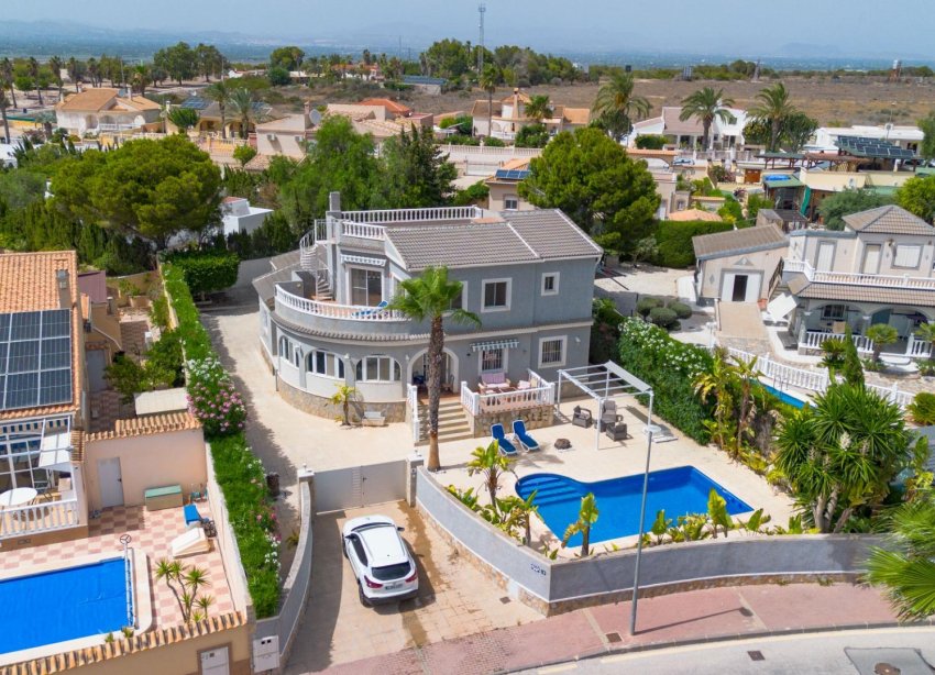 Resale - Villa - San Fulgencio