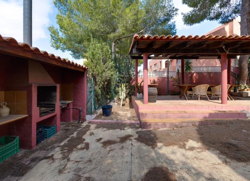 Resale - Villa - San Miguel de Salinas - Ciudad de las comunicaciones