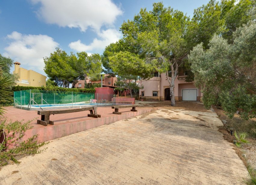 Resale - Villa - San Miguel de Salinas - Ciudad de las comunicaciones