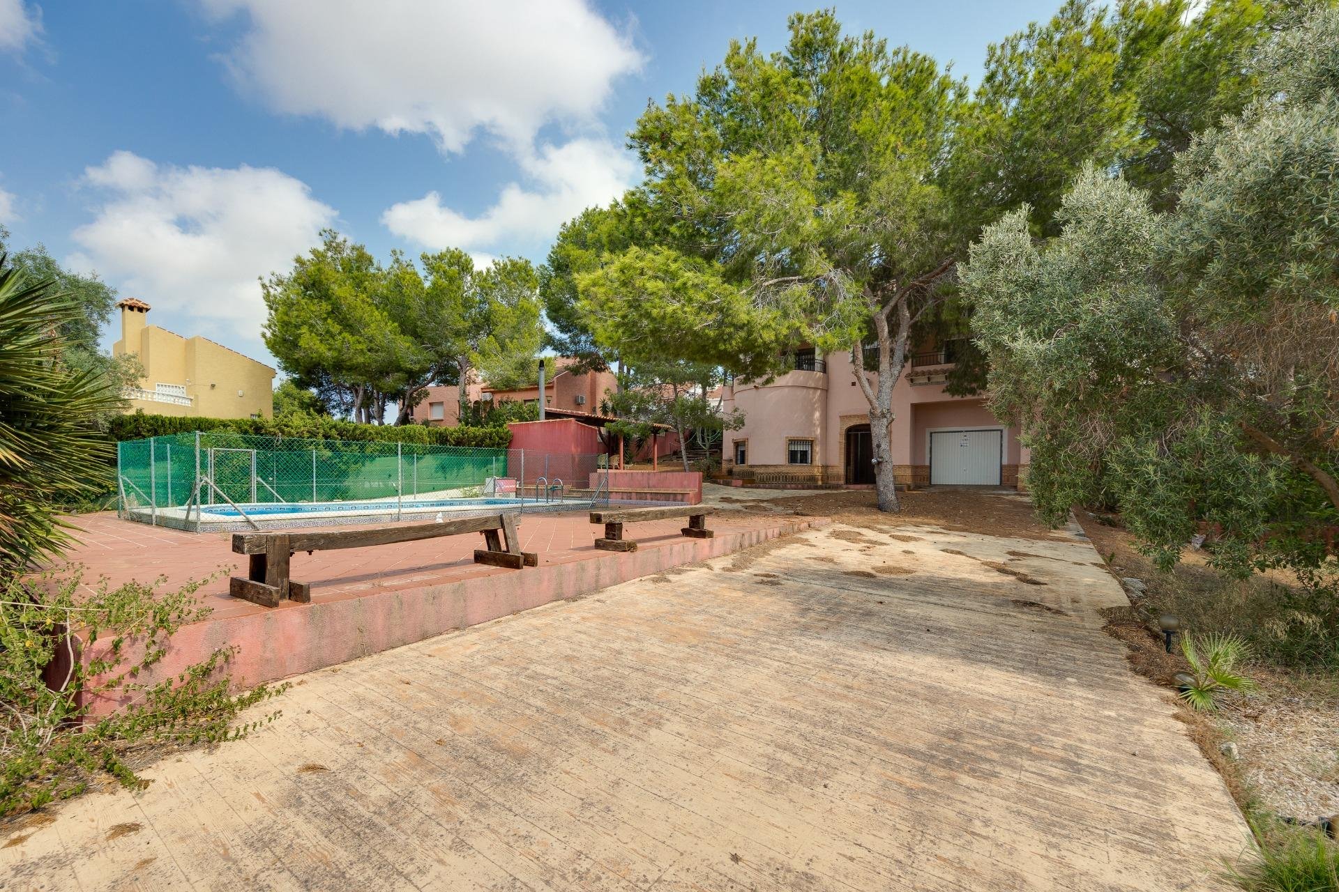 Resale - Villa - San Miguel de Salinas - Ciudad de las comunicaciones