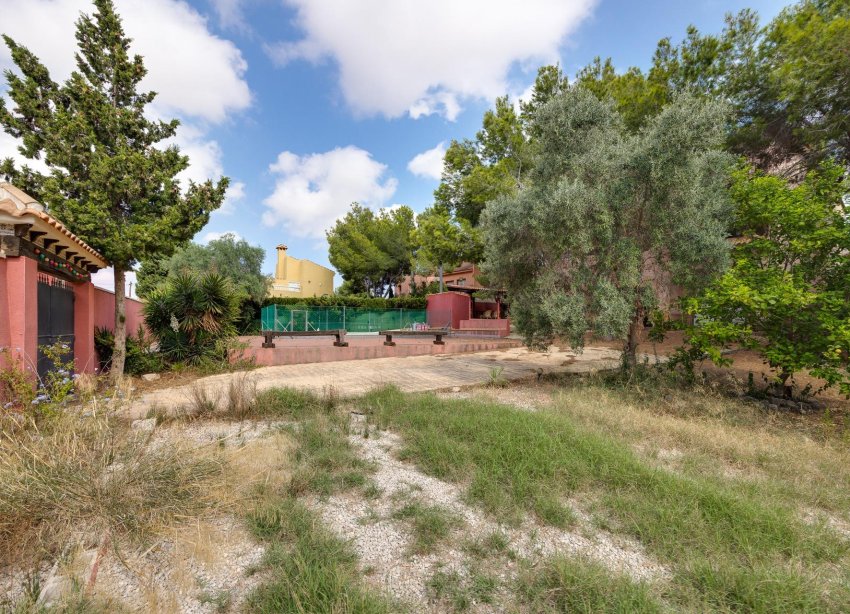 Resale - Villa - San Miguel de Salinas - Ciudad de las comunicaciones