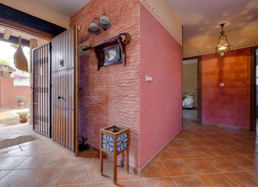 Resale - Villa - San Miguel de Salinas - Ciudad de las comunicaciones