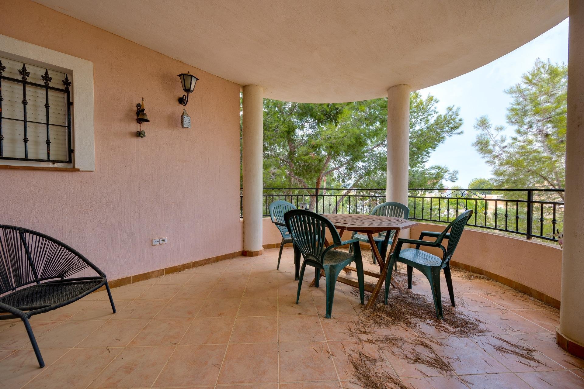 Resale - Villa - San Miguel de Salinas - Ciudad de las comunicaciones