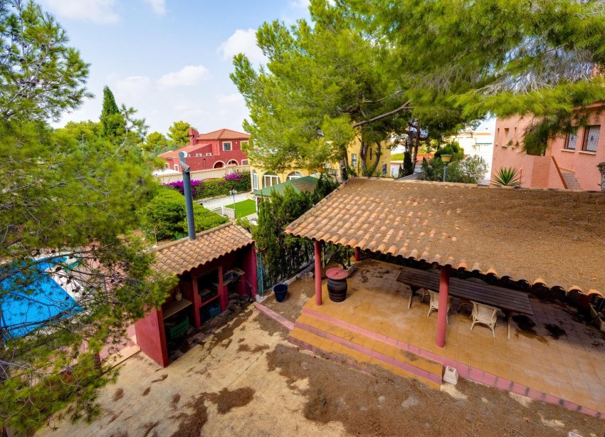 Resale - Villa - San Miguel de Salinas - Ciudad de las comunicaciones