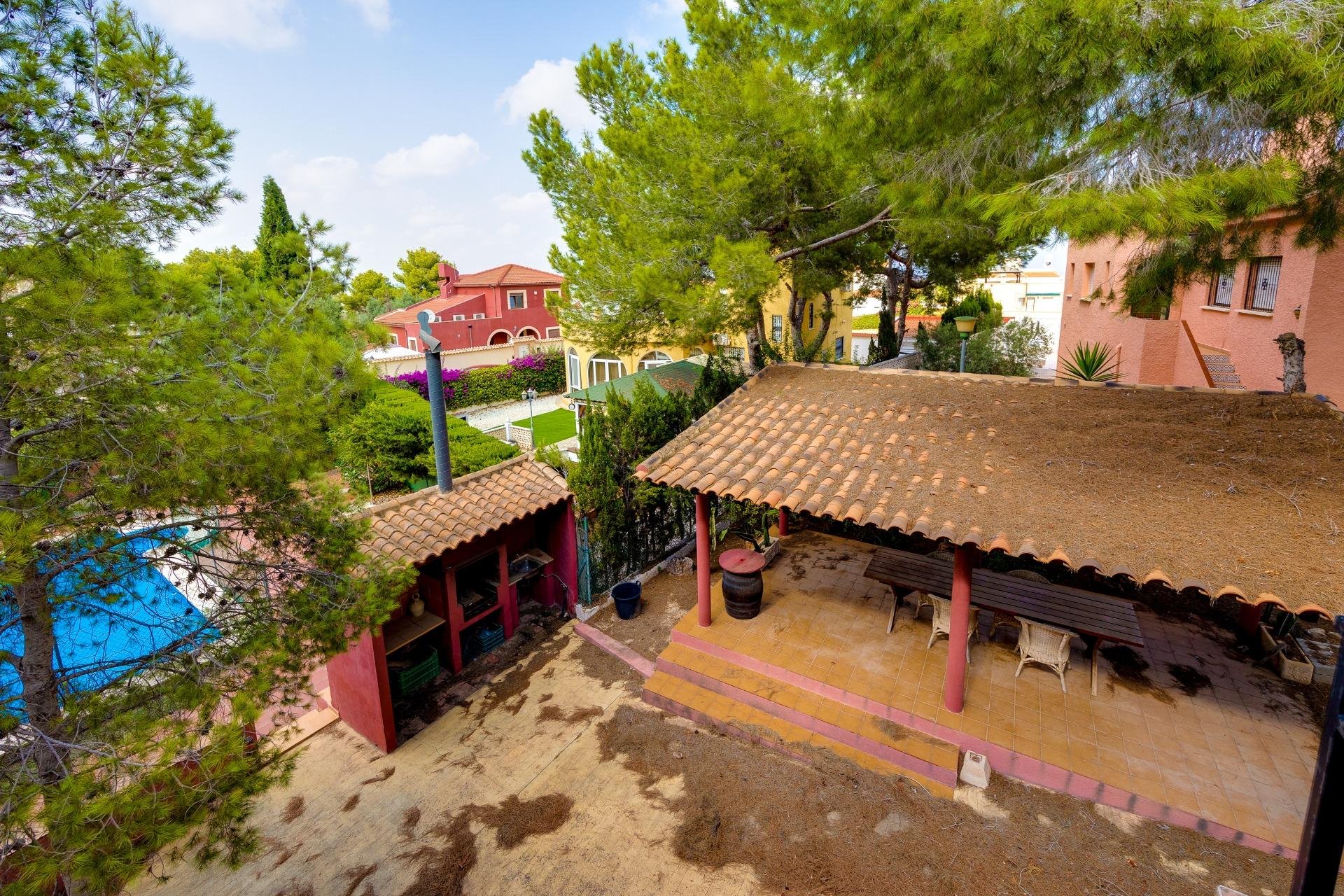 Resale - Villa - San Miguel de Salinas - Ciudad de las comunicaciones