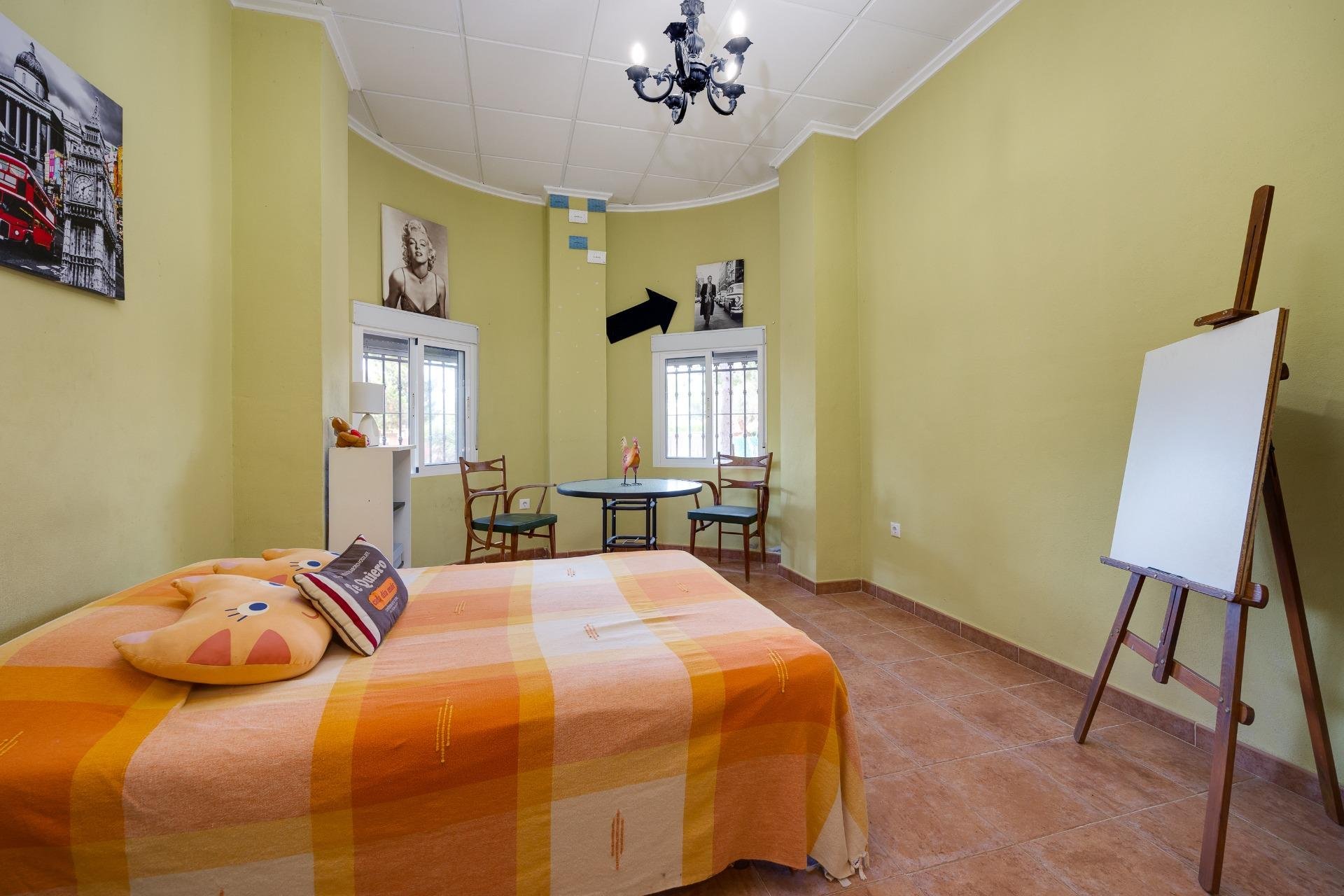 Resale - Villa - San Miguel de Salinas - Ciudad de las comunicaciones