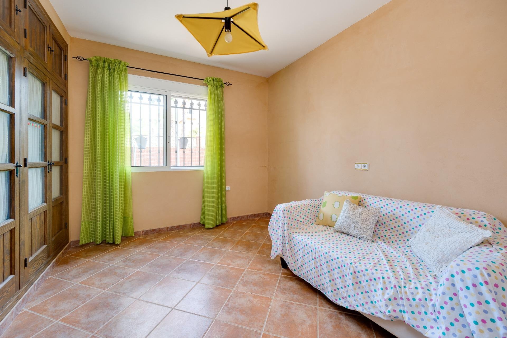 Resale - Villa - San Miguel de Salinas - Ciudad de las comunicaciones