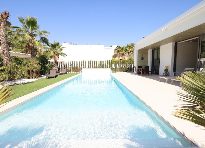 Resale - Villa - San Miguel de Salinas - Las Colinas Golf