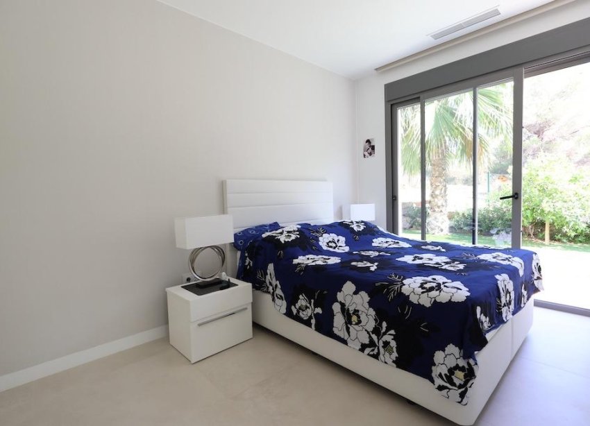 Resale - Villa - San Miguel de Salinas - Las Colinas Golf