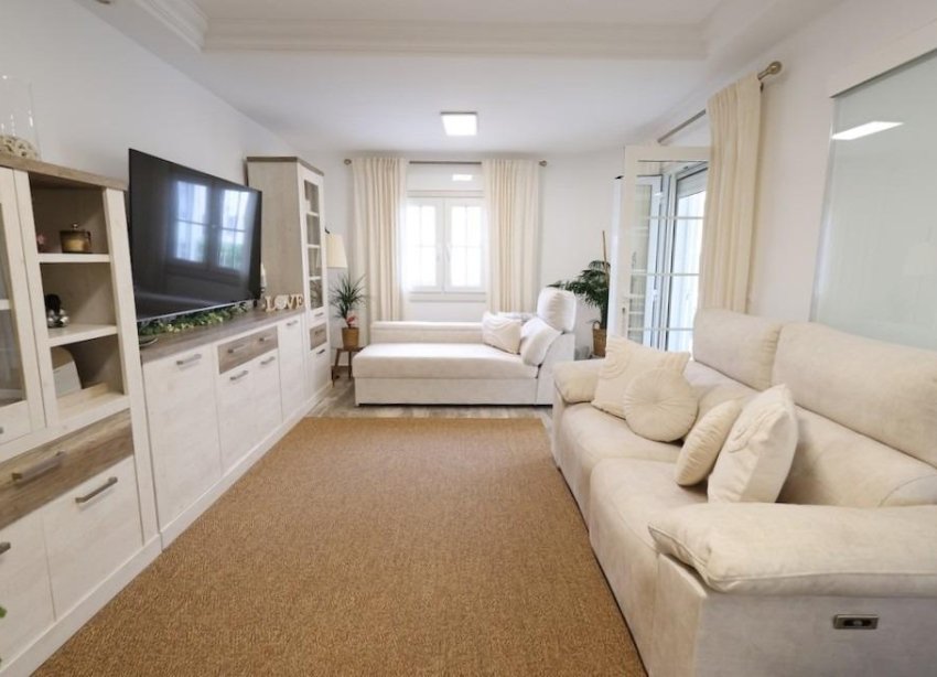 Resale - Villa - San Miguel de Salinas - Las filipinas