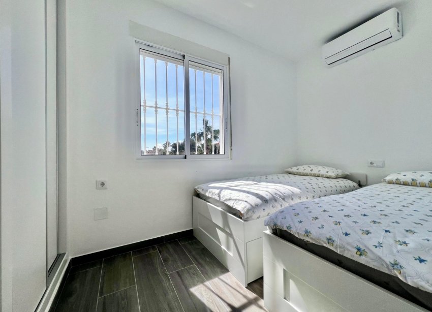 Resale - Villa - San Miguel de Salinas - Las filipinas