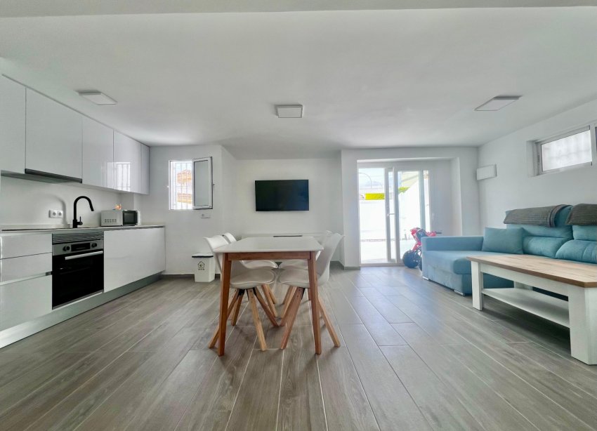 Resale - Villa - San Miguel de Salinas - Las filipinas