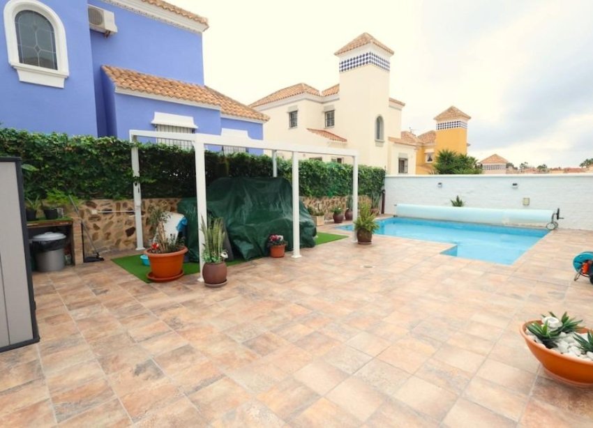 Resale - Villa - San Miguel de Salinas - Las filipinas