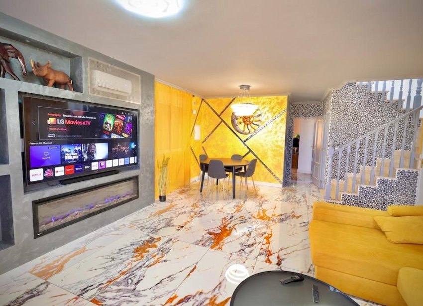 Resale - Villa - San Miguel de Salinas - Residencial los flamencos