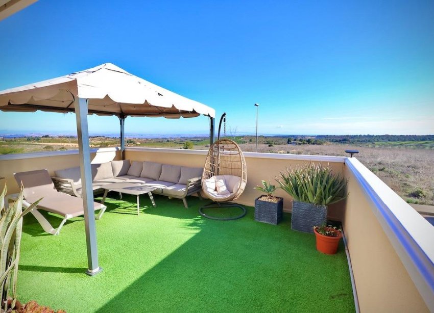 Resale - Villa - San Miguel de Salinas - Residencial los flamencos