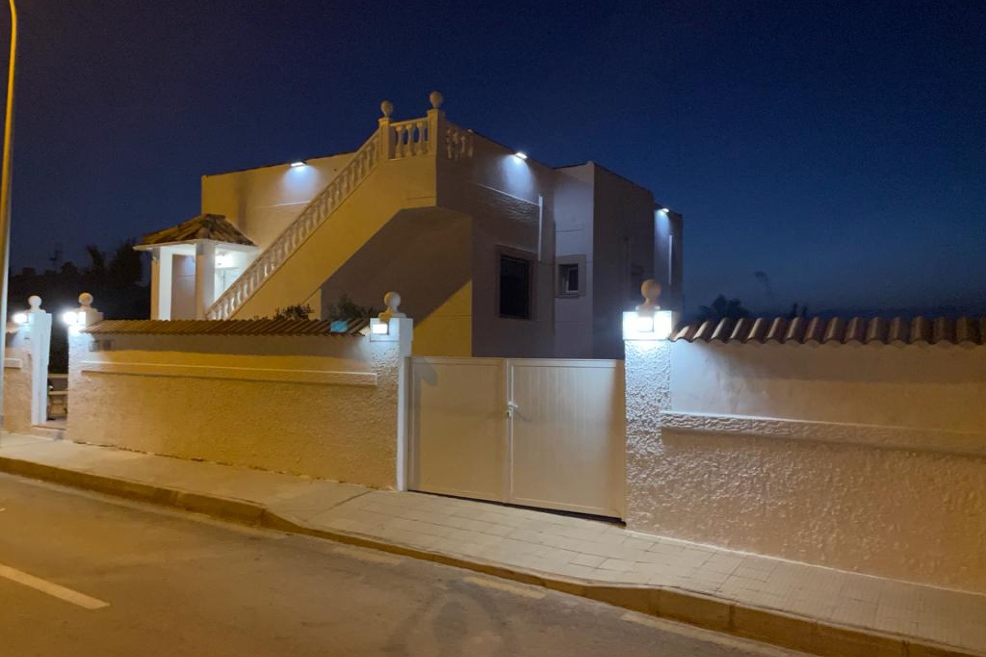 Resale - Villa - SAN MIGUEL DE SALINAS - san miguel