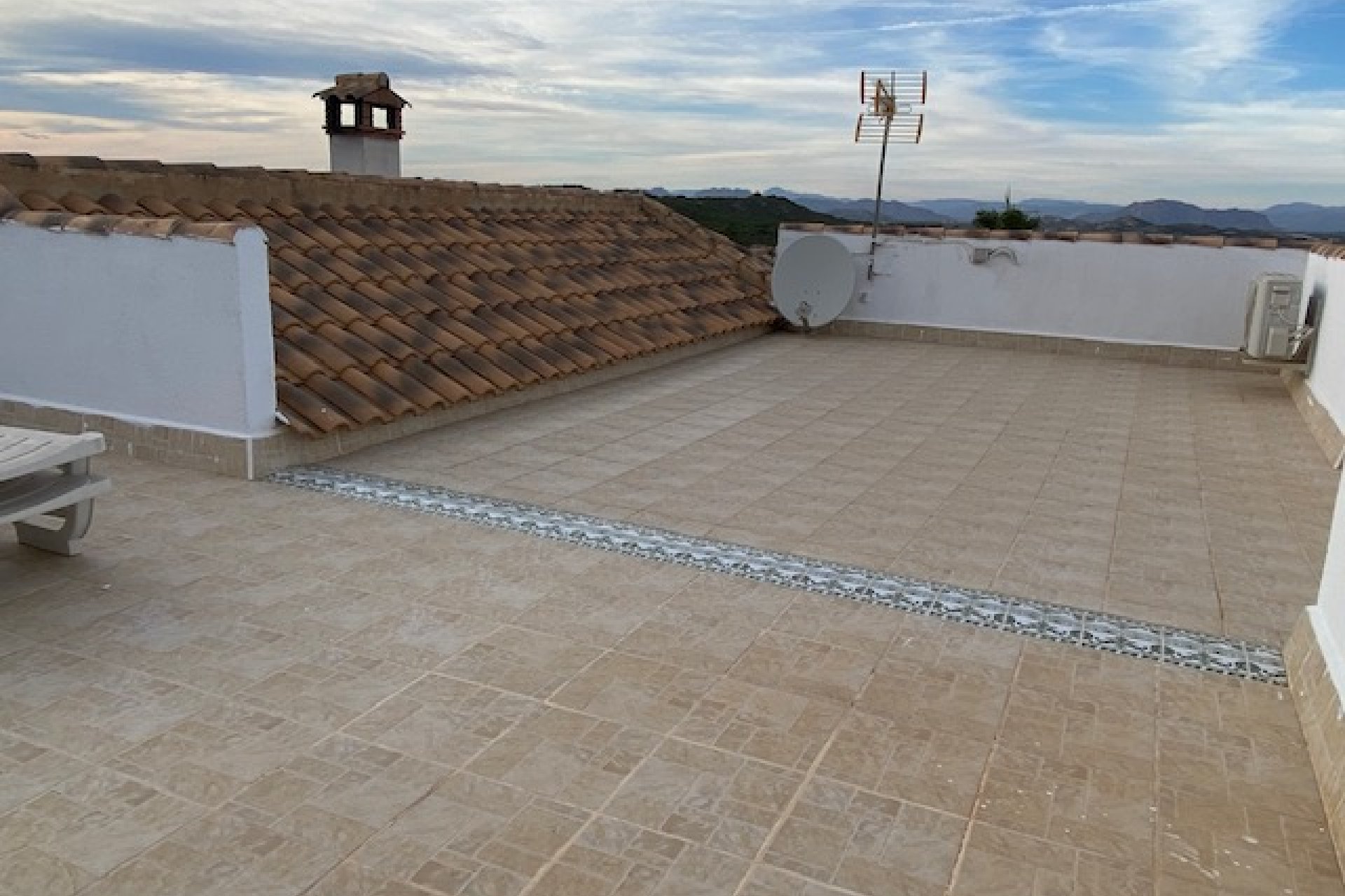 Resale - Villa - SAN MIGUEL DE SALINAS - san miguel