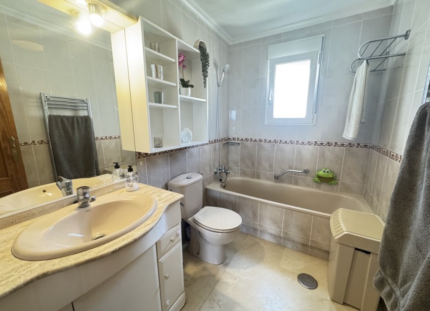 Resale - Villa - San Miguel de Salinas