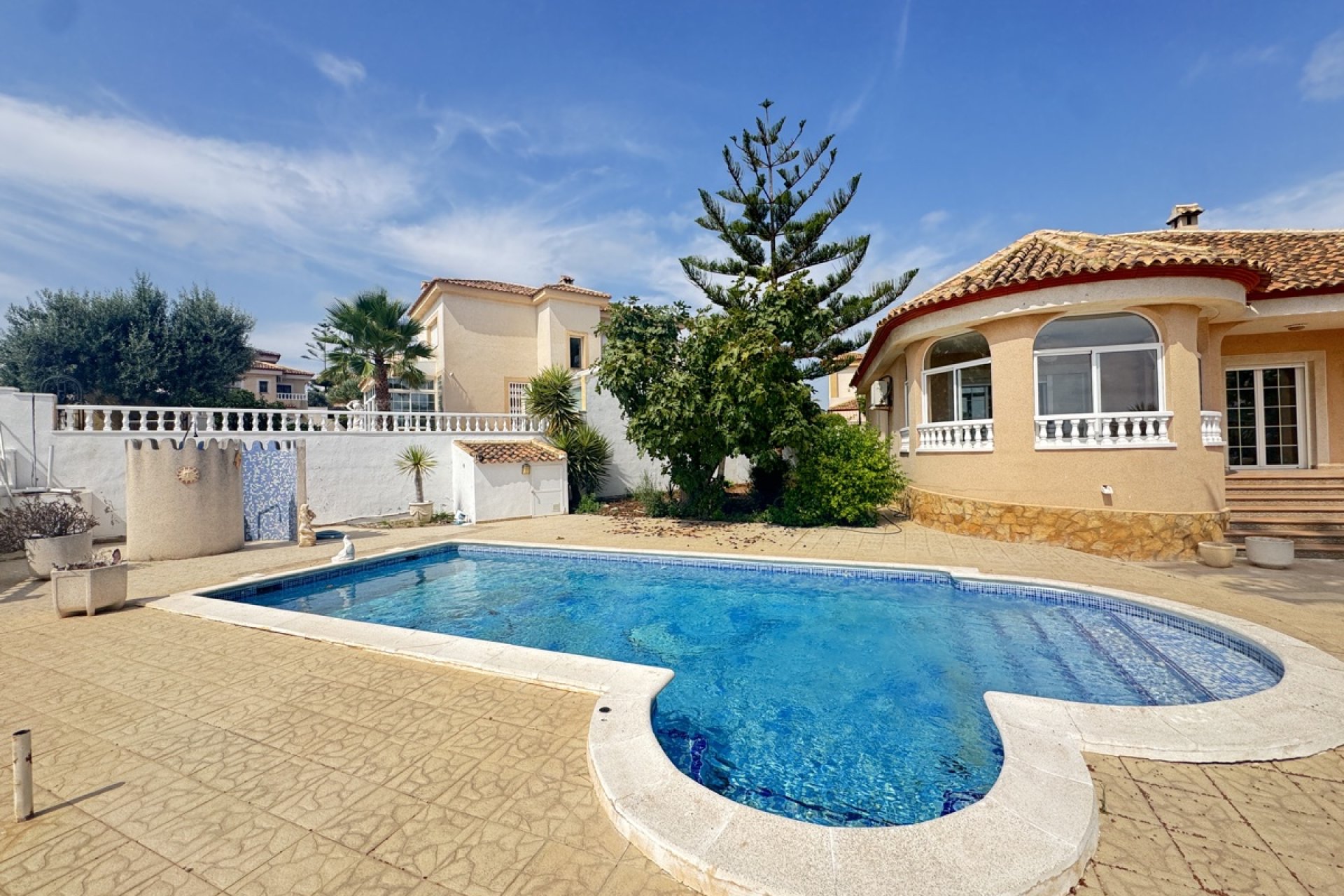Resale - Villa - San Miguel de Salinas