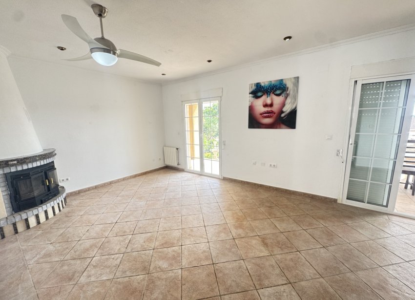 Resale - Villa - San Miguel de Salinas