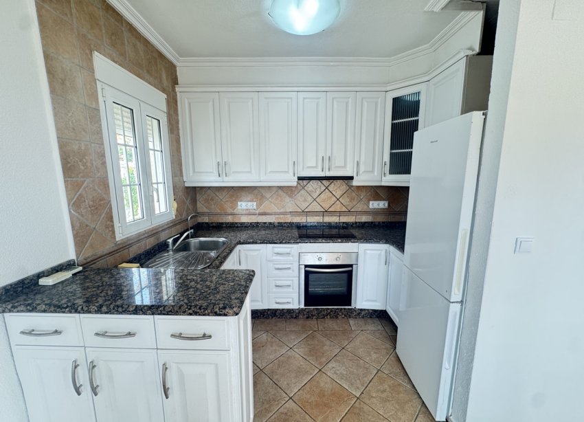 Resale - Villa - San Miguel de Salinas