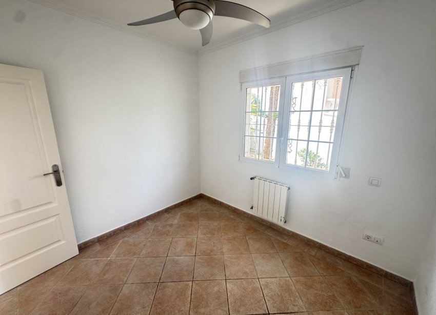 Resale - Villa - San Miguel de Salinas