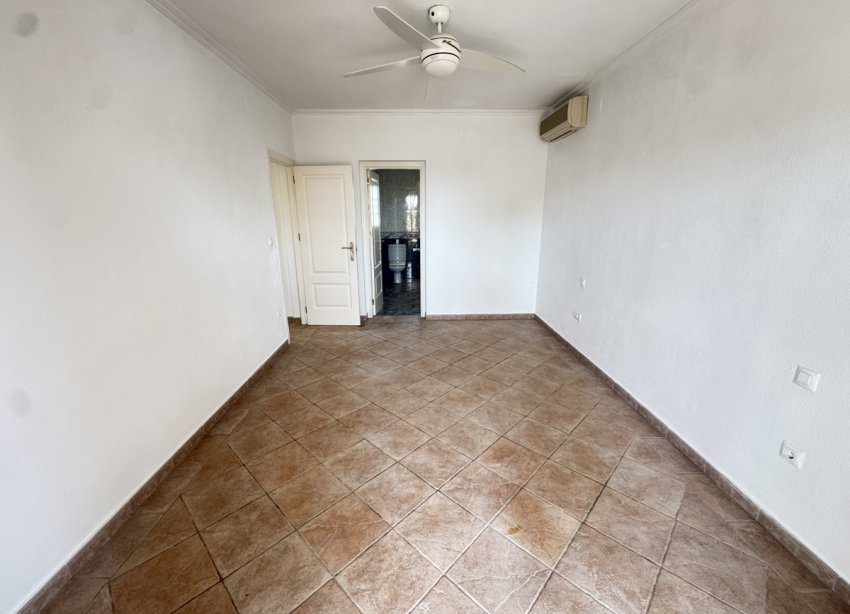 Resale - Villa - San Miguel de Salinas