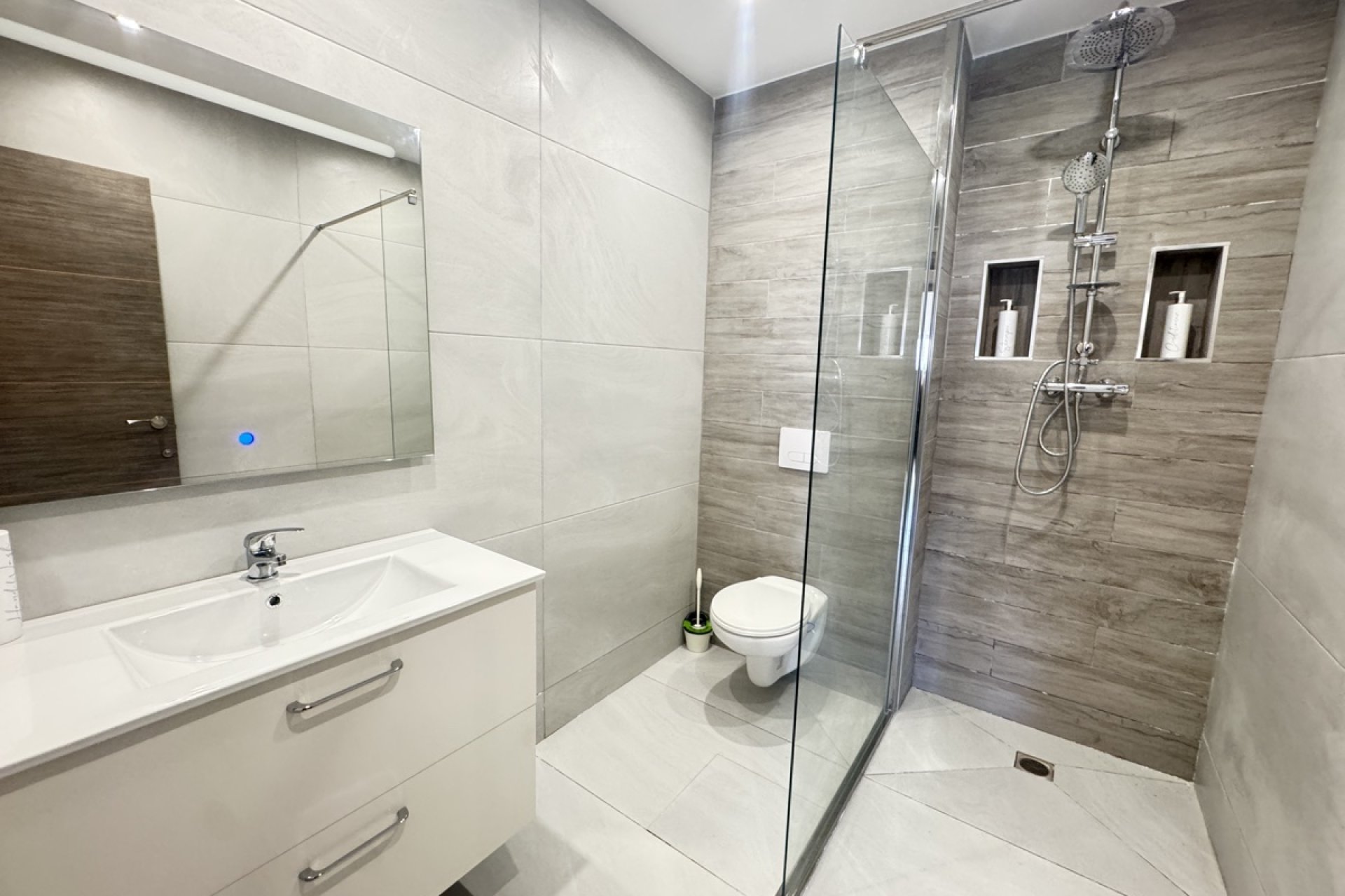 Resale - Villa - San Miguel de Salinas