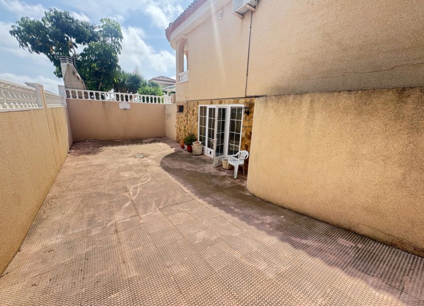 Resale - Villa - San Miguel de Salinas