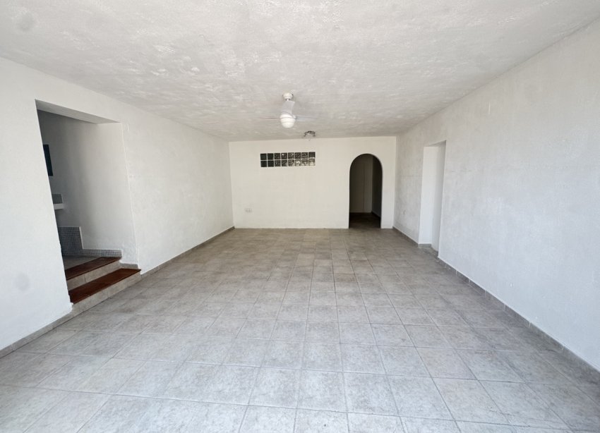 Resale - Villa - San Miguel de Salinas