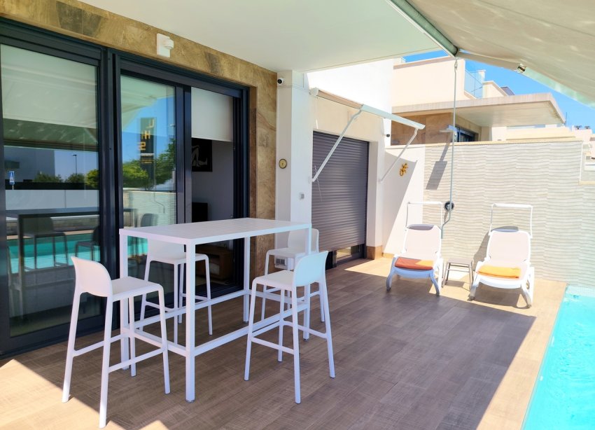 Resale - Villa - San Miguel de Salinas