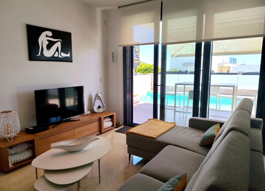 Resale - Villa - San Miguel de Salinas