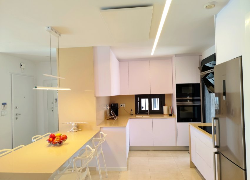 Resale - Villa - San Miguel de Salinas