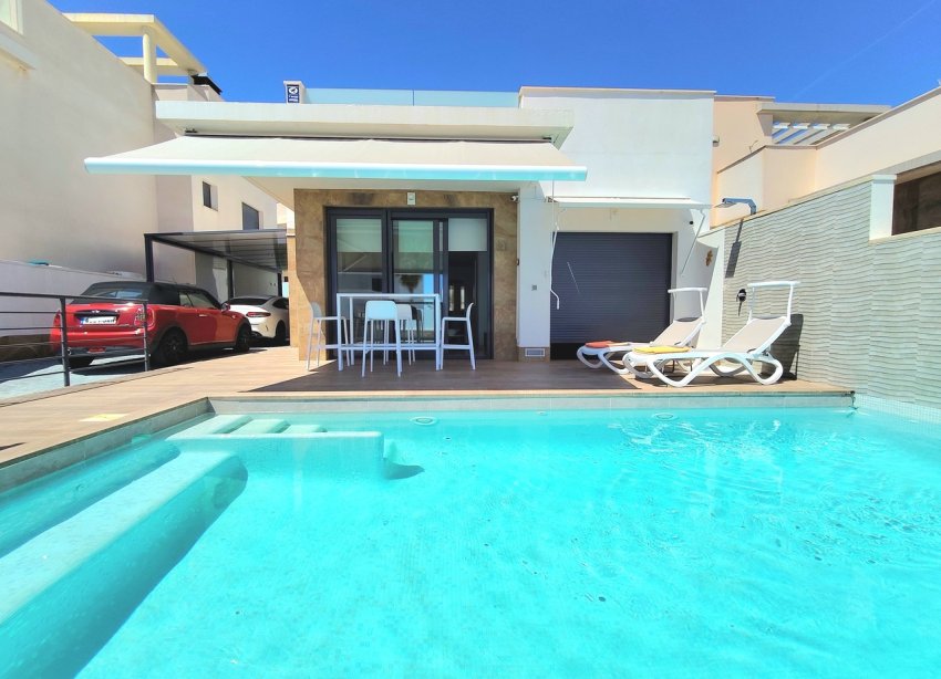 Resale - Villa - San Miguel de Salinas
