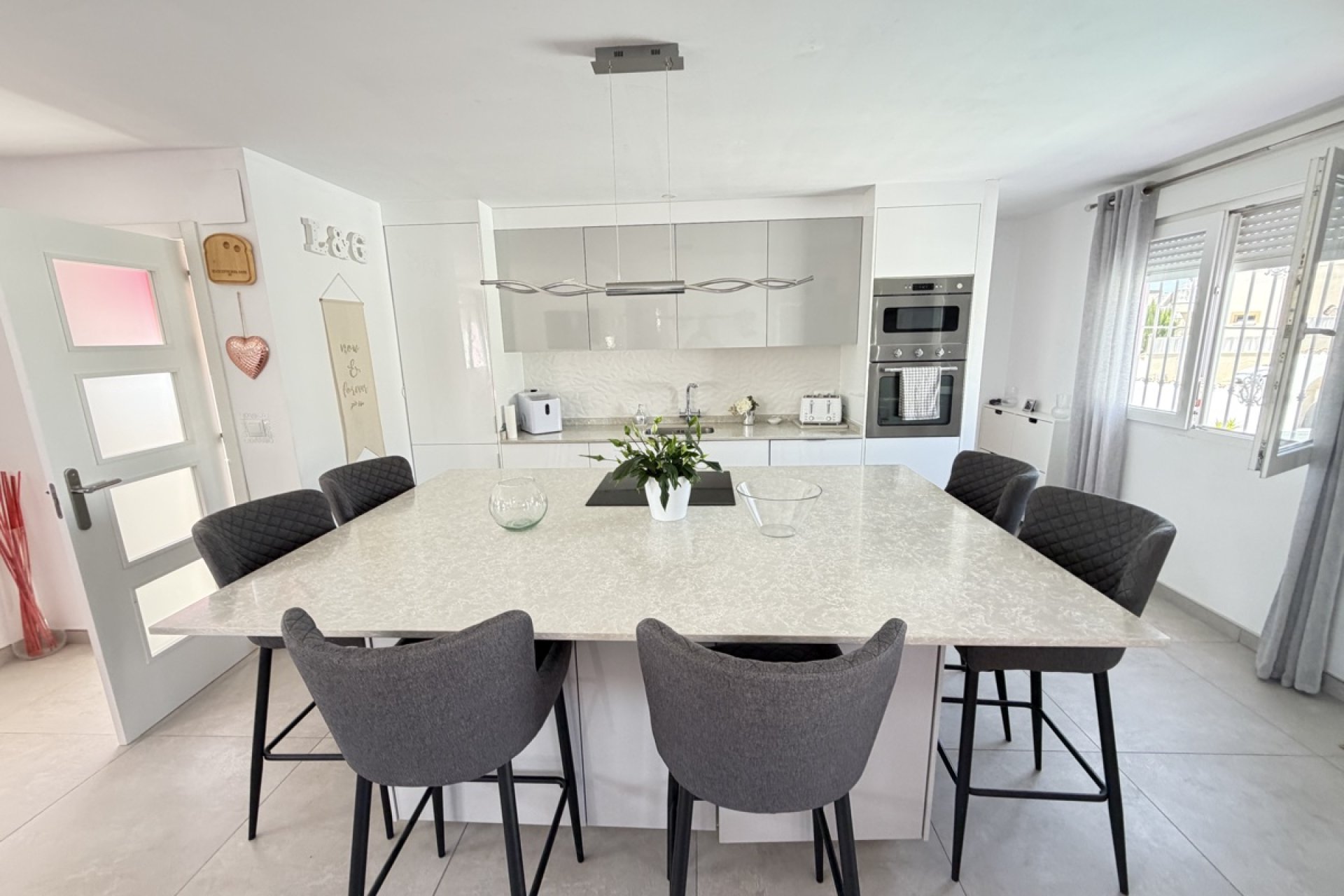 Resale - Villa - San Miguel de Salinas