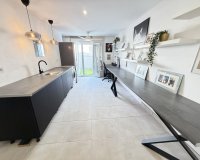 Resale - Villa - San Miguel de Salinas