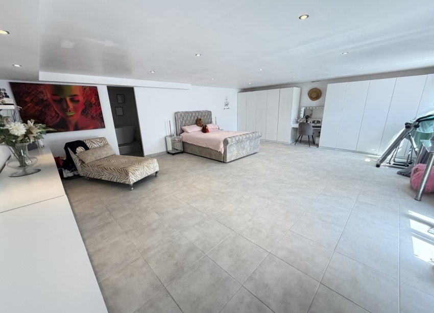 Resale - Villa - San Miguel de Salinas